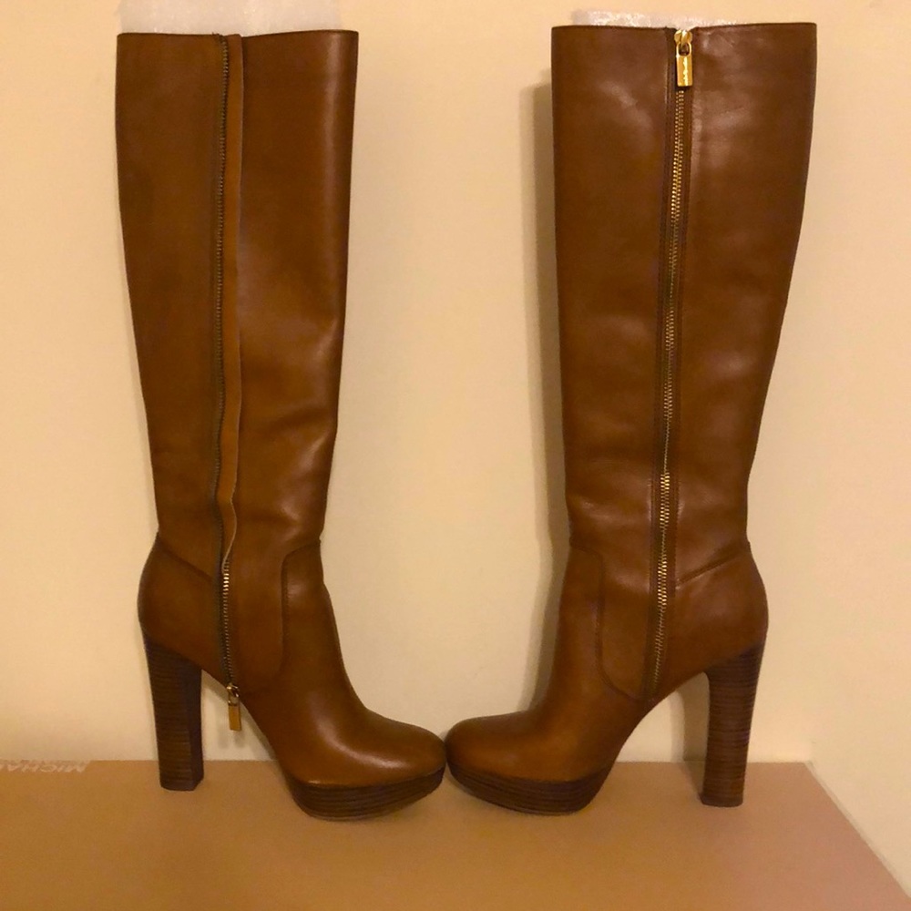 Leather Michael Kors “Lesly Boot” Women size 7M      Color: Luggage